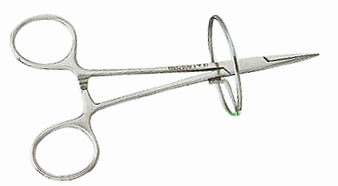 CURVED HEMOSTAT WITH RING