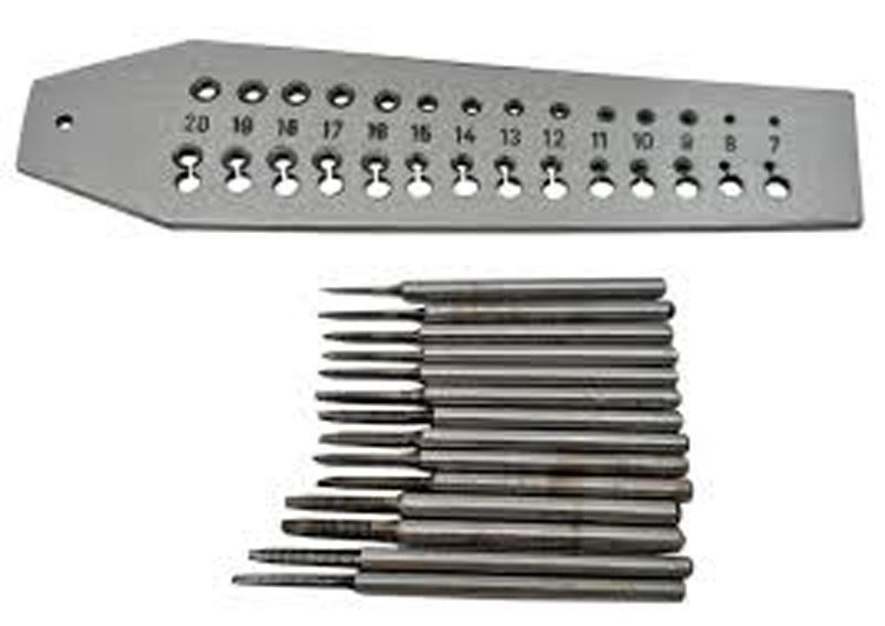 SCREW PLATE & TAPS 15 pieces - Click Image to Close